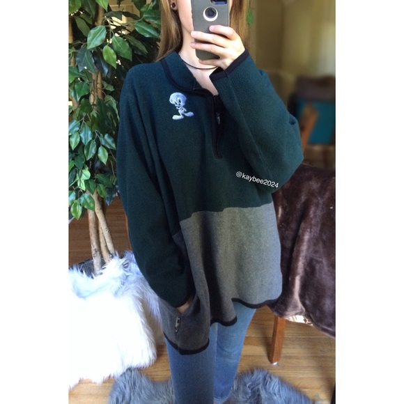 Vintage Sweaters - 🌿 Vintage Tweety Two Toned Cozy Quarter Zip 🌿